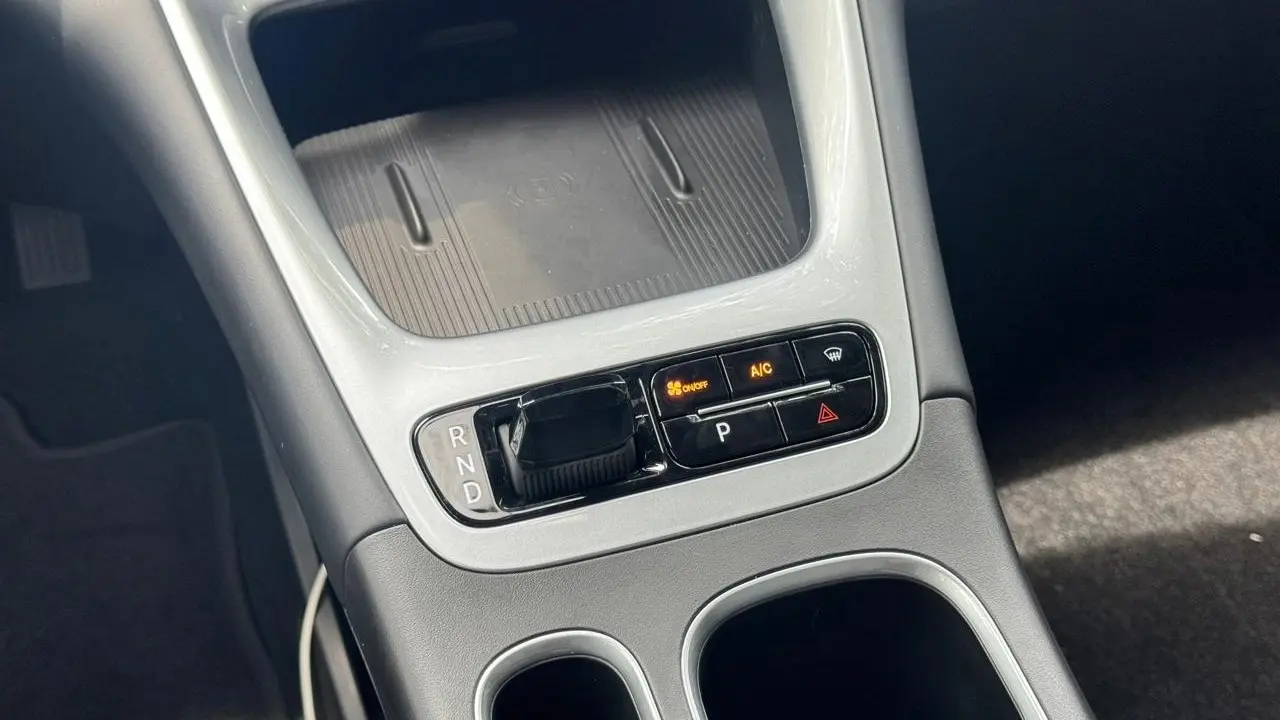 Geely EX2 interior para impressões