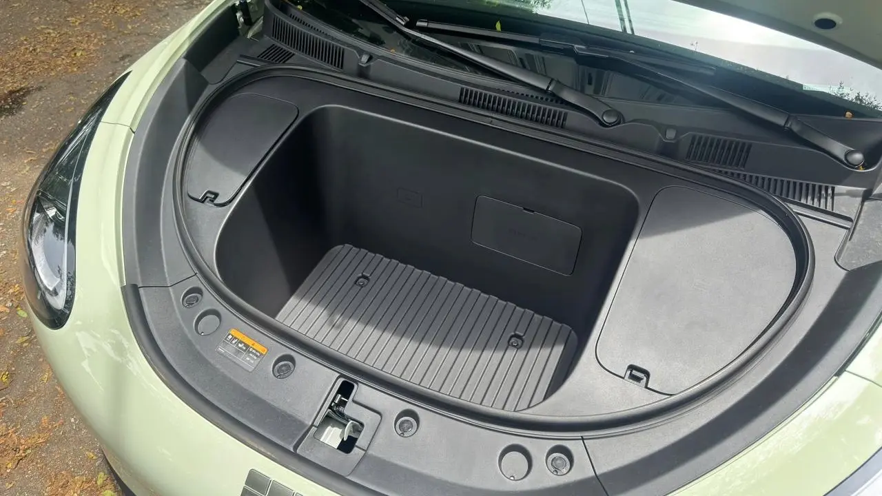 Geely EX2 estático frunk para impressões