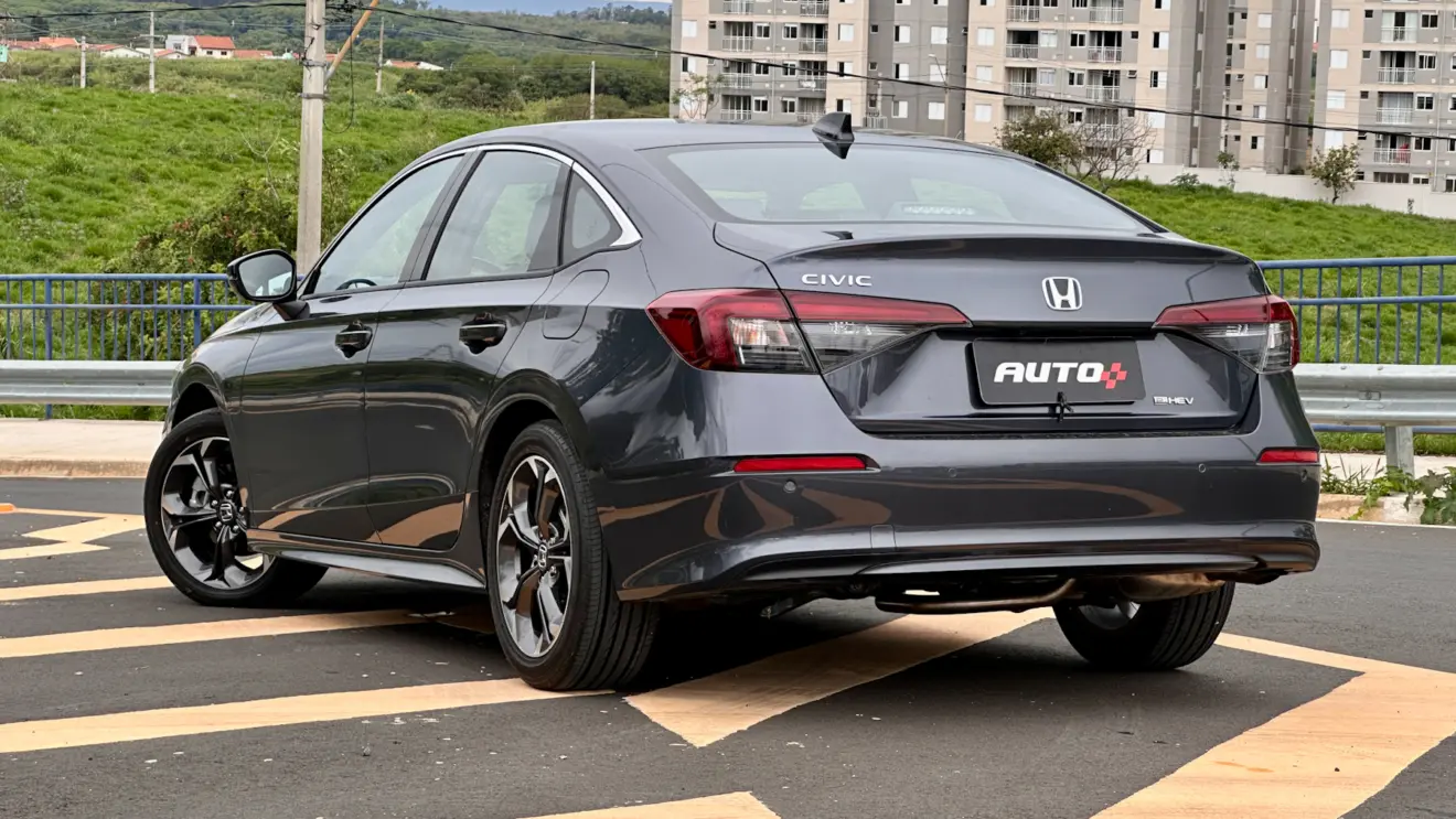 Honda Civic e:HEV 2026 [Auto+ / João Brigato]