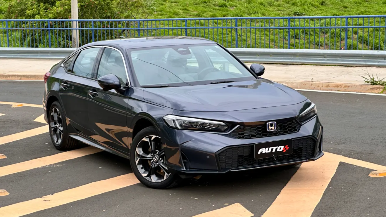 Honda Civic e:HEV 2026 [Auto+ / João Brigato]