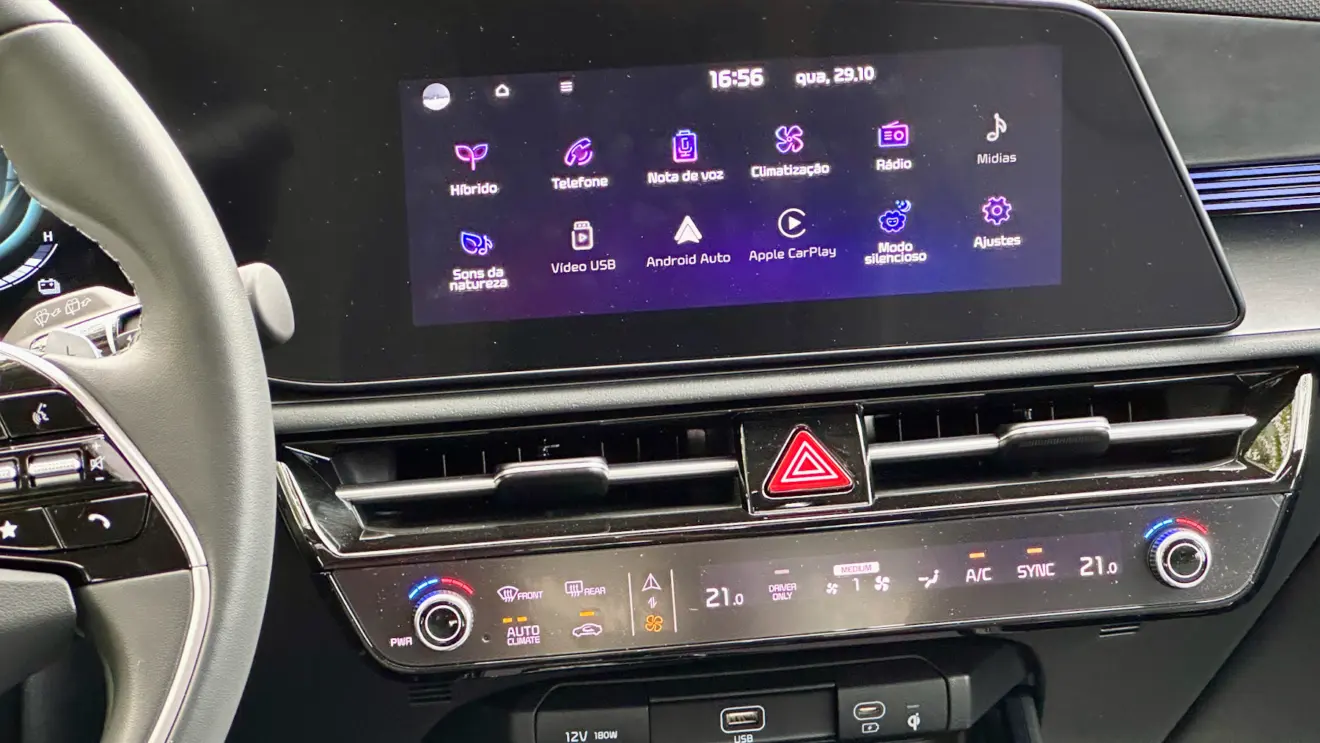 ar-condicionado e central multimídia kia niro
