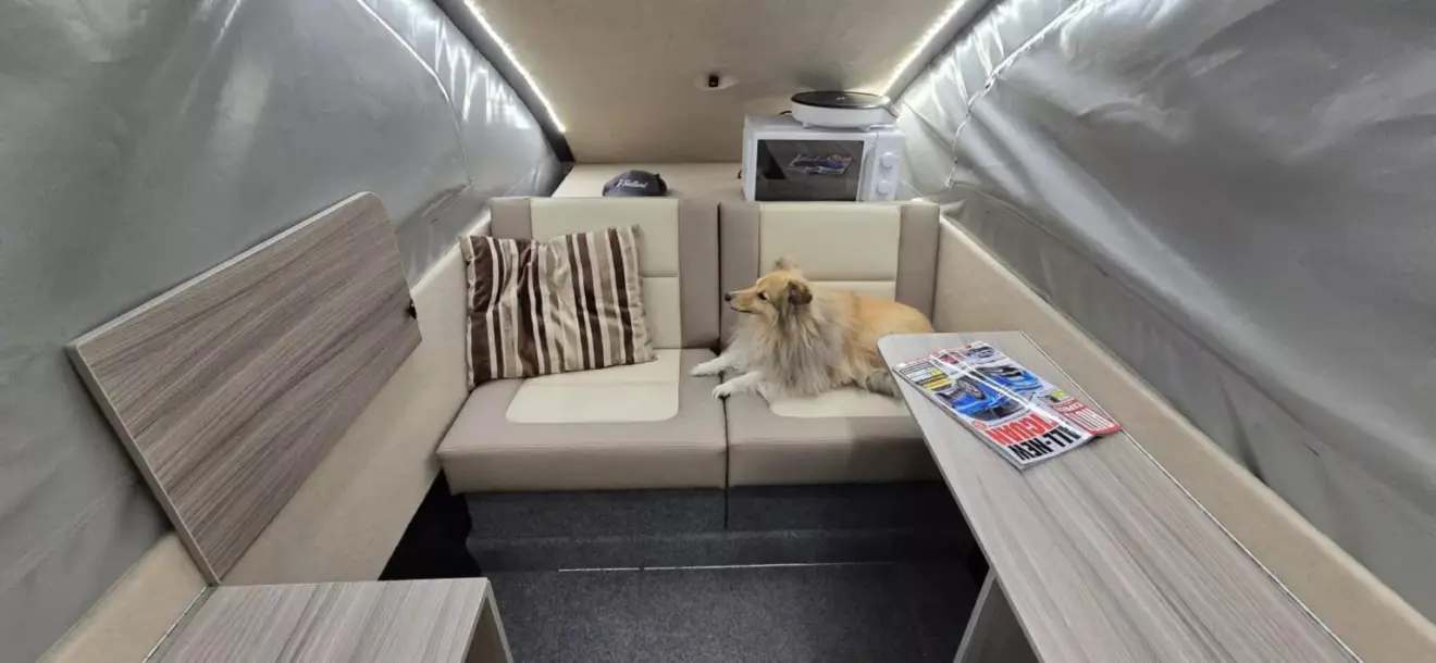 Interior de mini casa ambulante