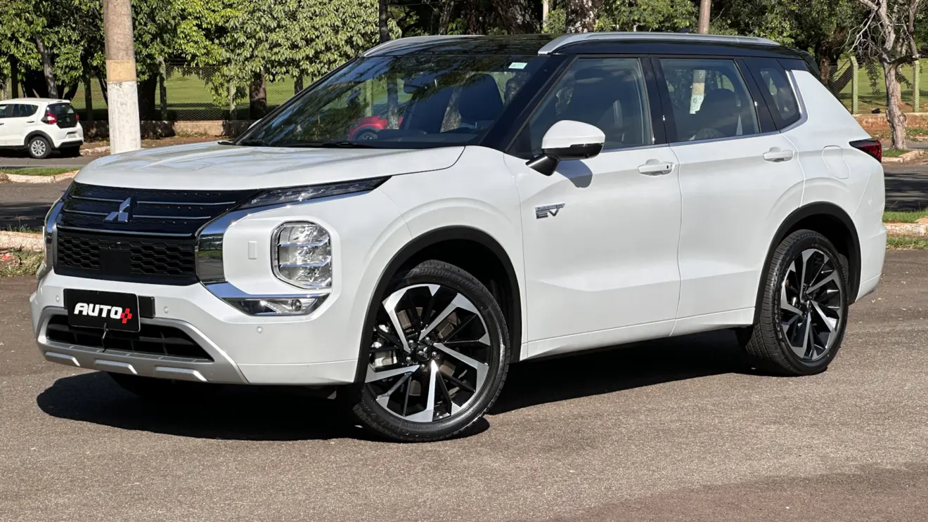 Mitsubishi Outlander PHEV [Auto+ / João Brigato]