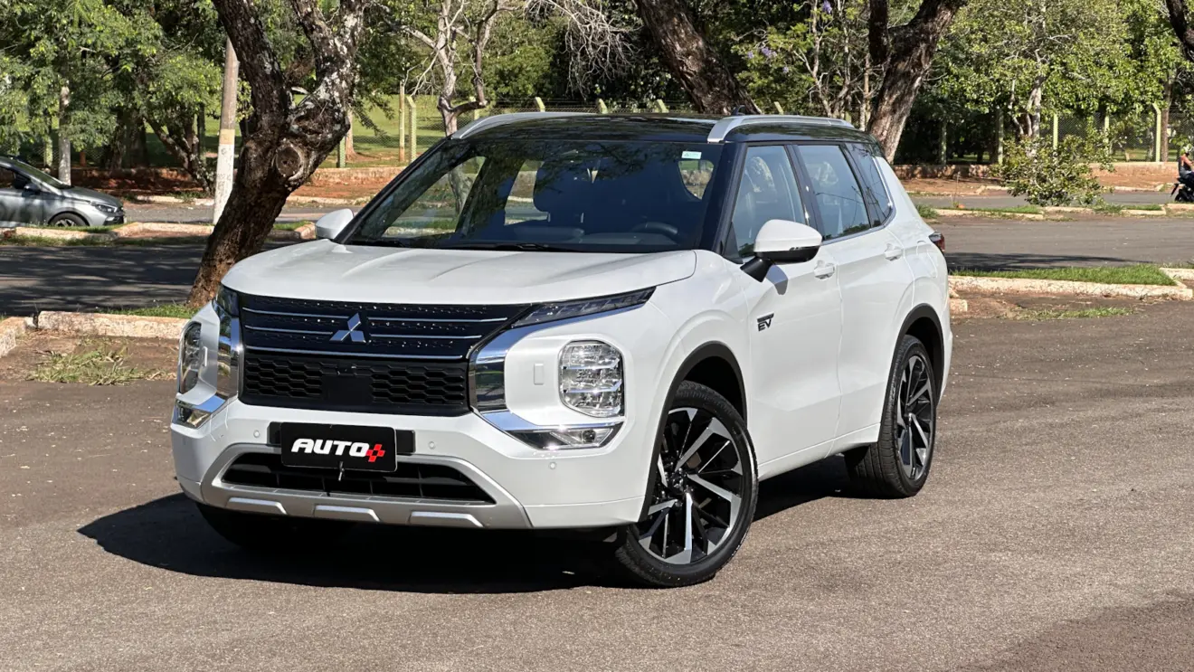 Mitsubishi Outlander PHEV [Auto+ / João Brigato]