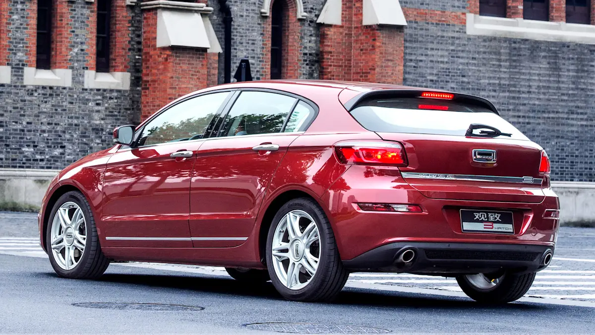 Qoros 3 [divulgação]