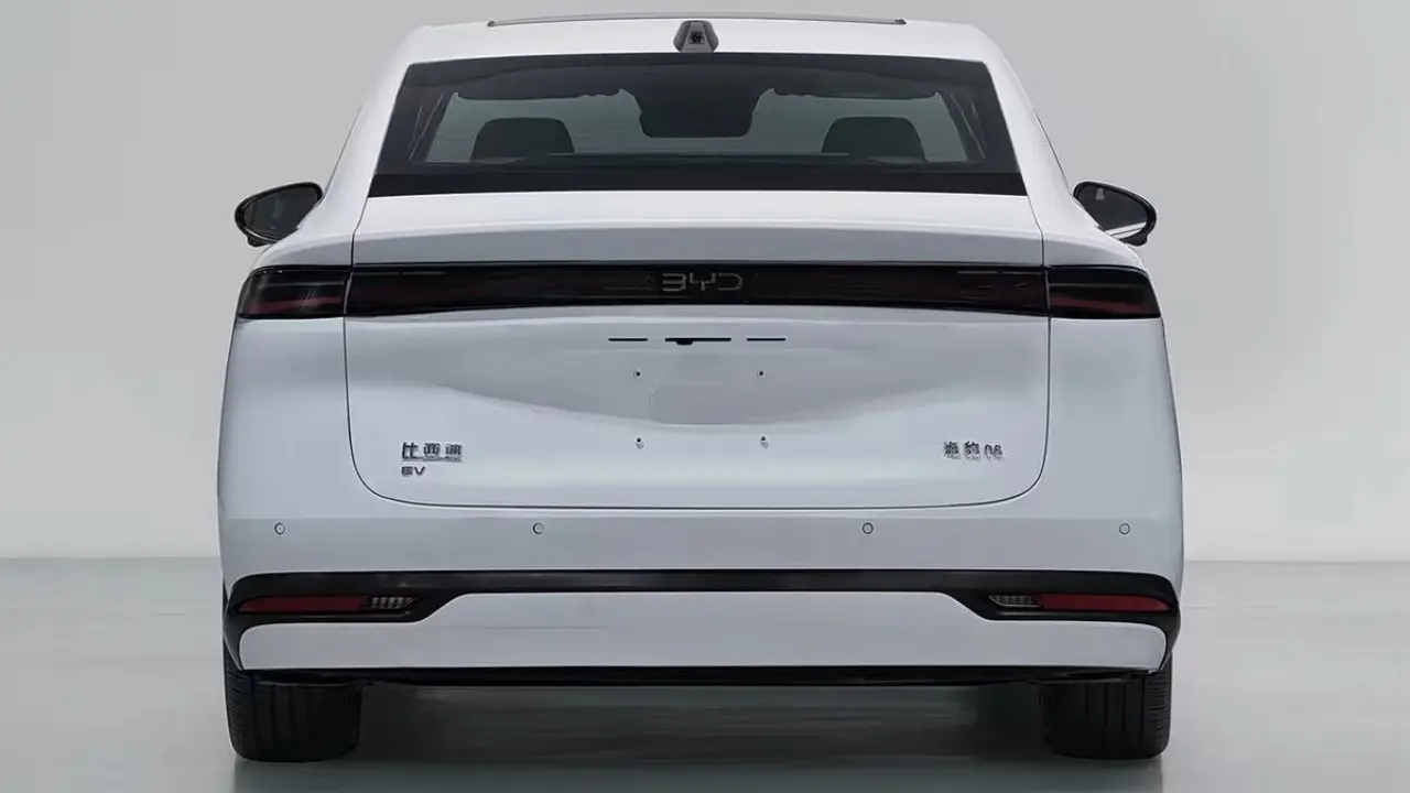 BYD Seal elétrico reestilização na China MIIT