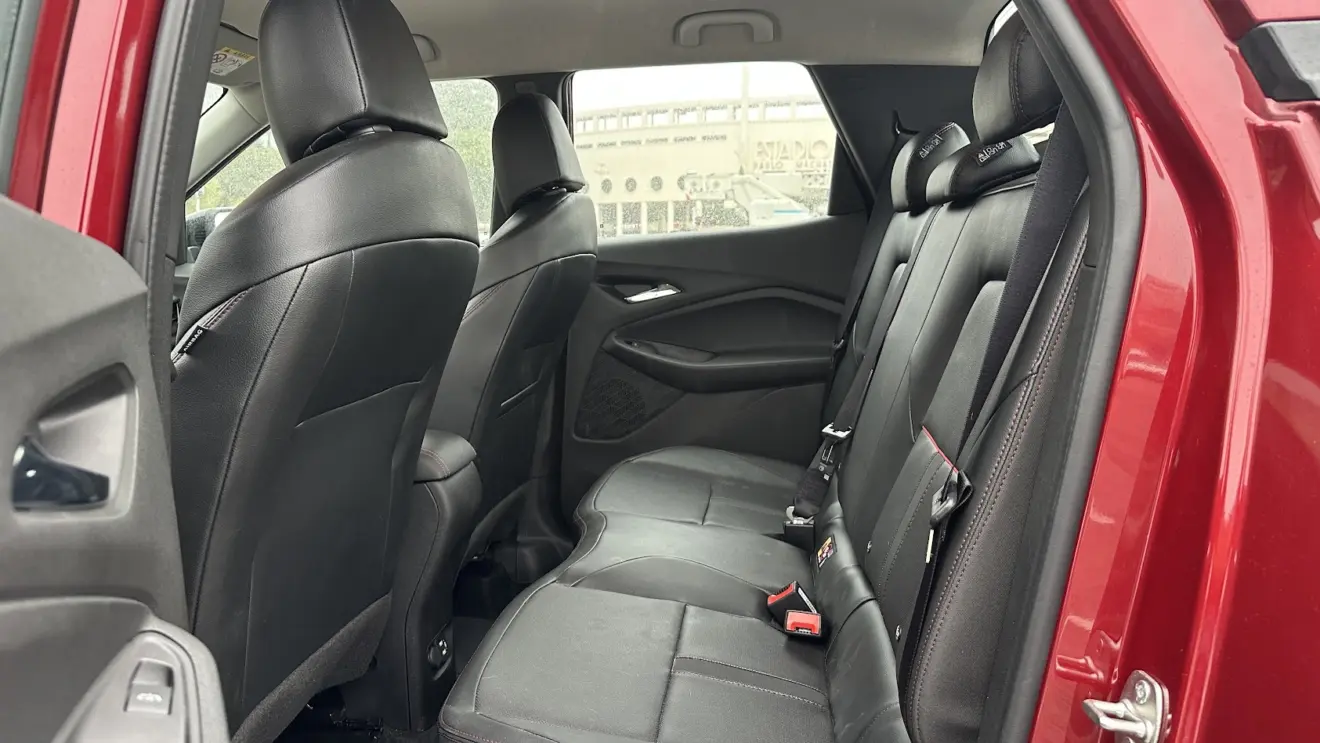 Espaço traseiro da caminhonete Chevrolet Montana RS