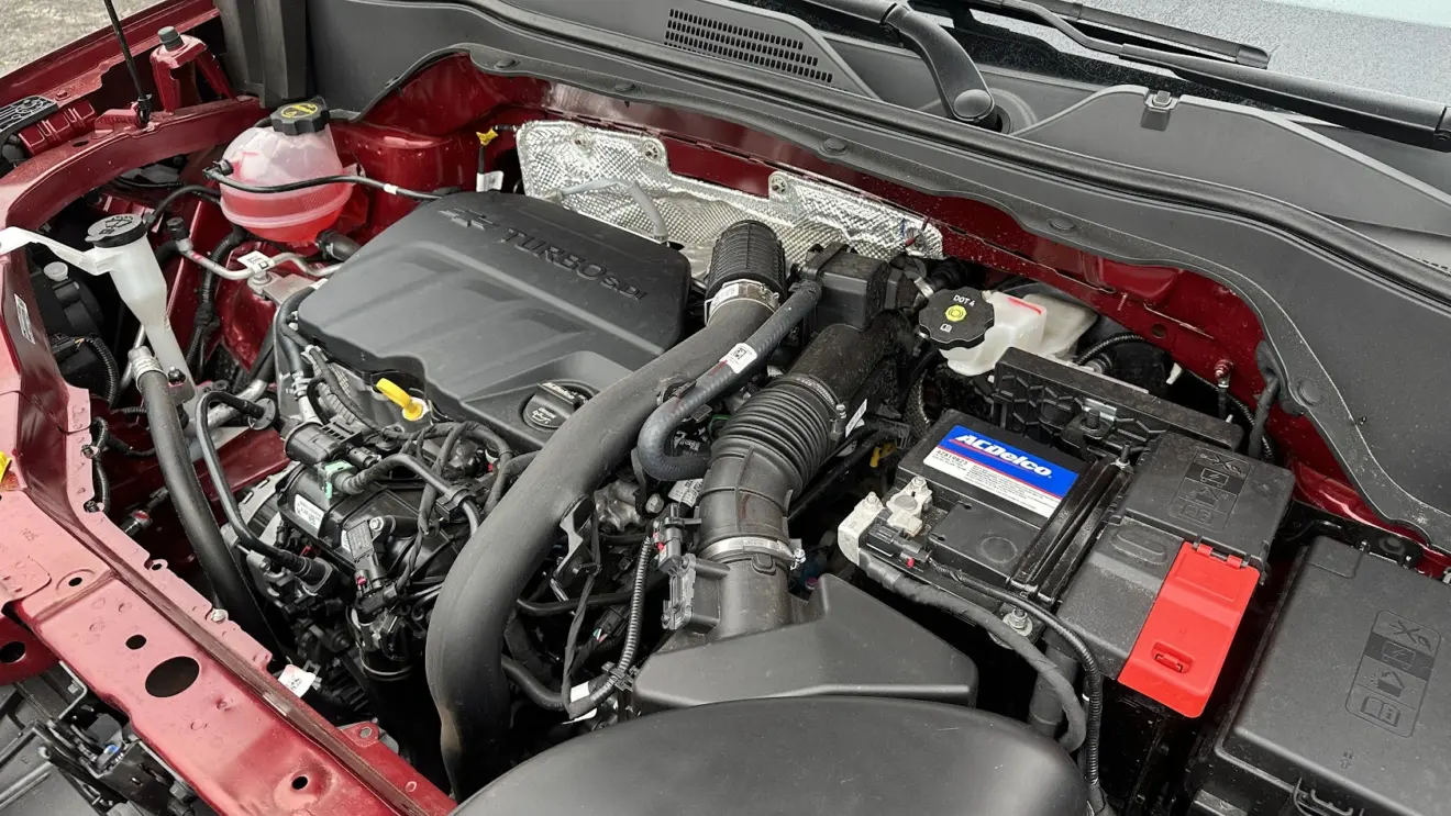 Motor 1.2 turbo de três cilindros da caminhonete Chevrolet Montana RS