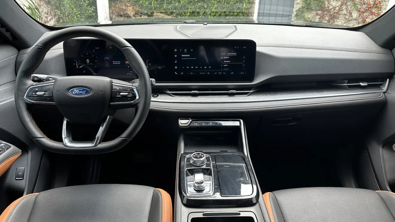 Painel do Ford Territory Titanium 