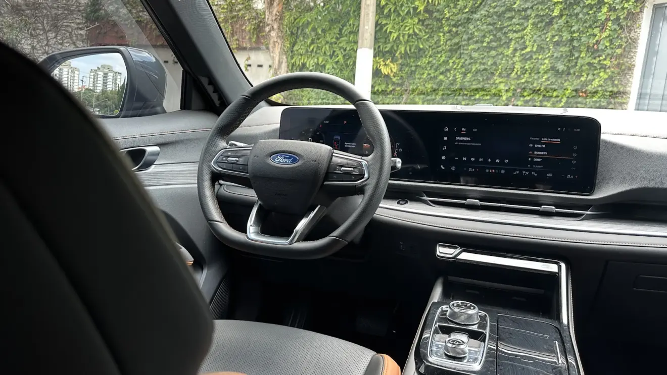 Painel do Ford Territory Titanium