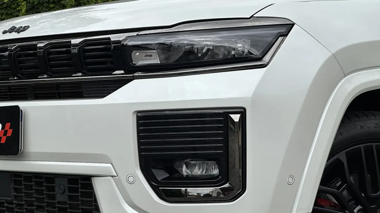 Novo para-choque do Jeep Commander Blackhawk