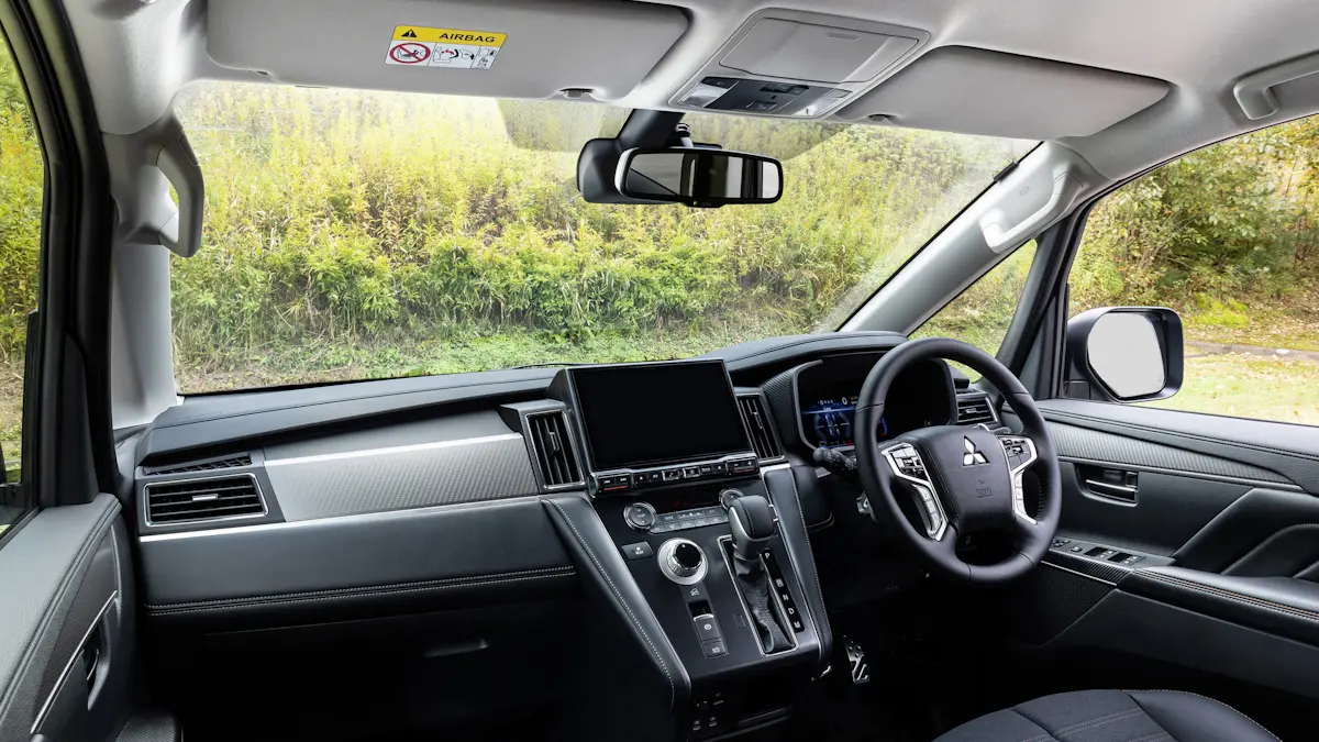 Mitsubishi Delica D:5 2026 [divulgação]