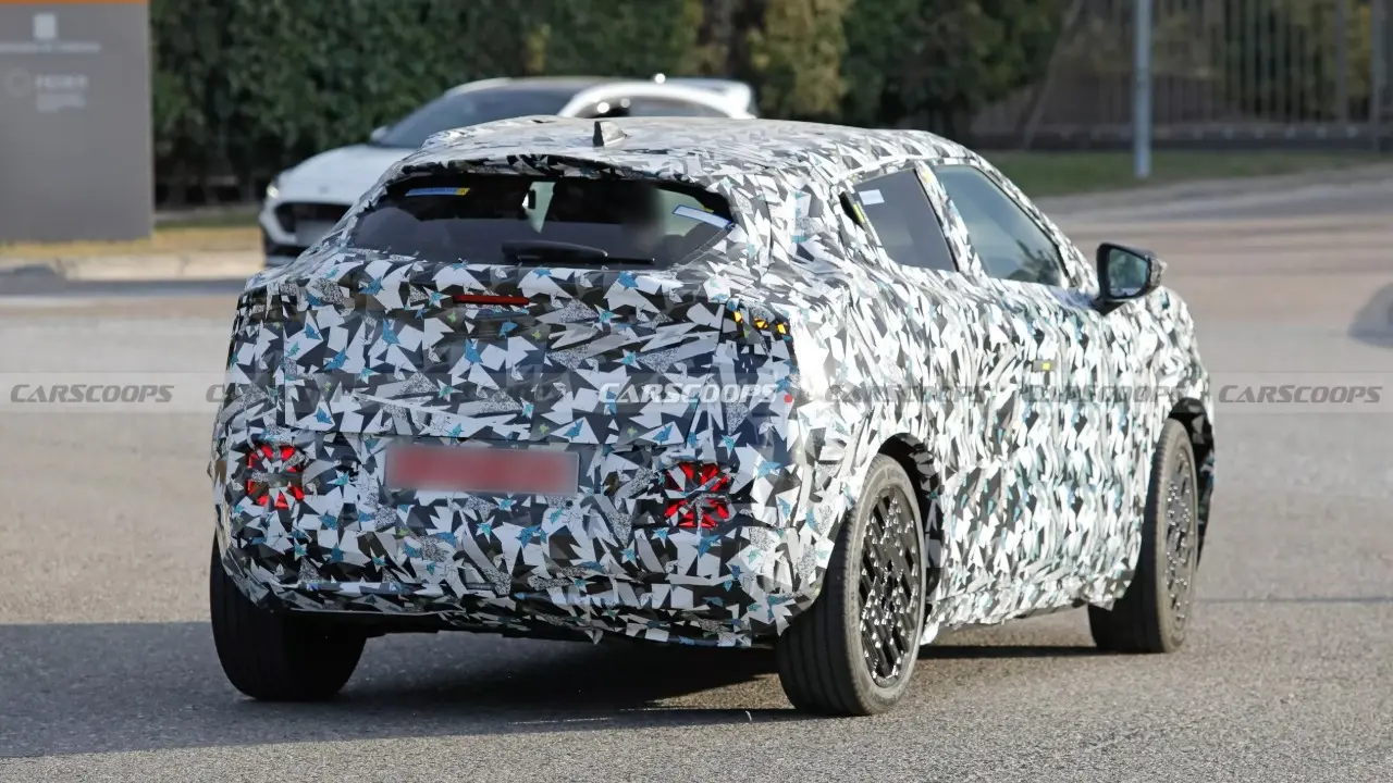 Nissan Juke de nova geração camuflado na Europa