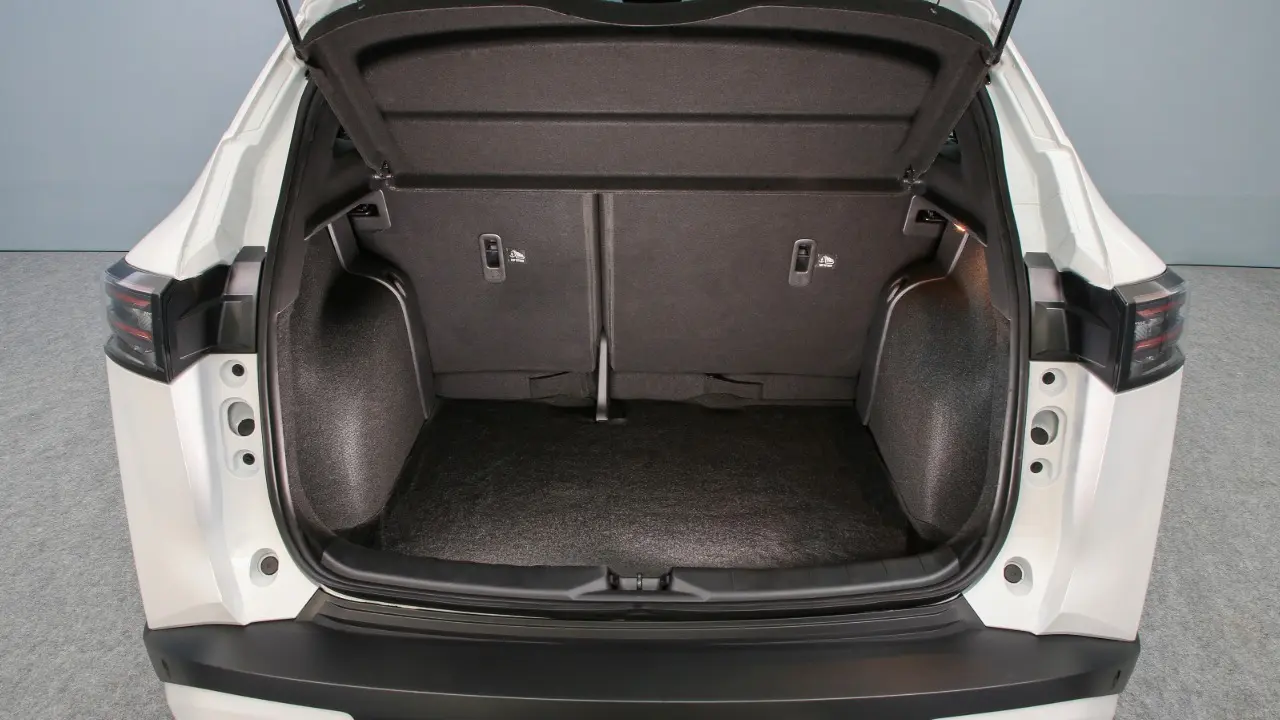 Nissan Kait interior porta-malas