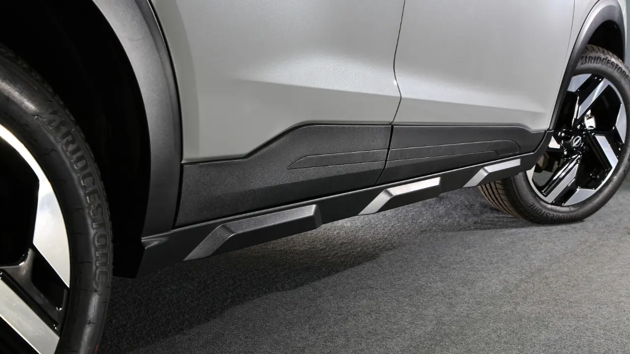 Nissan Kait estático branco