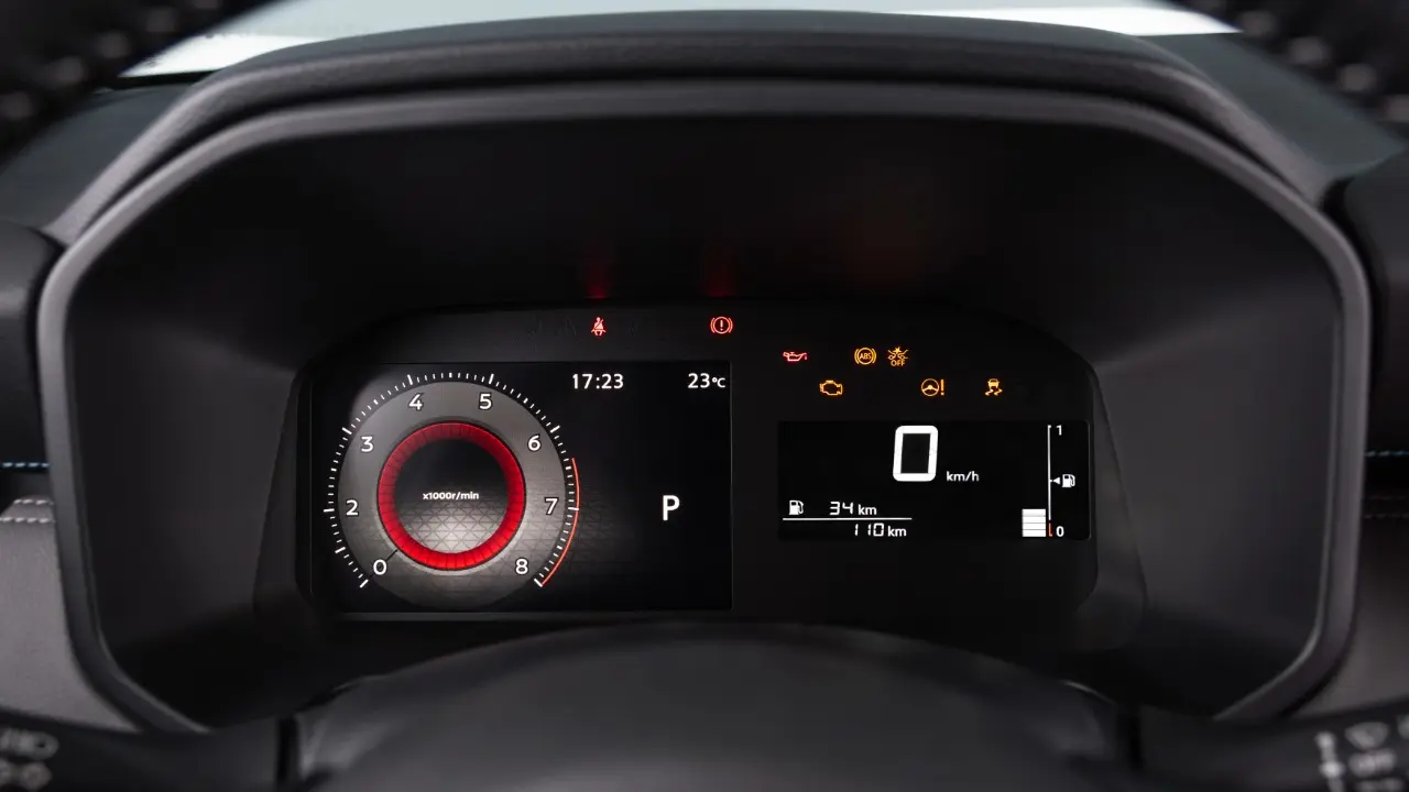 Nissan Kait interior