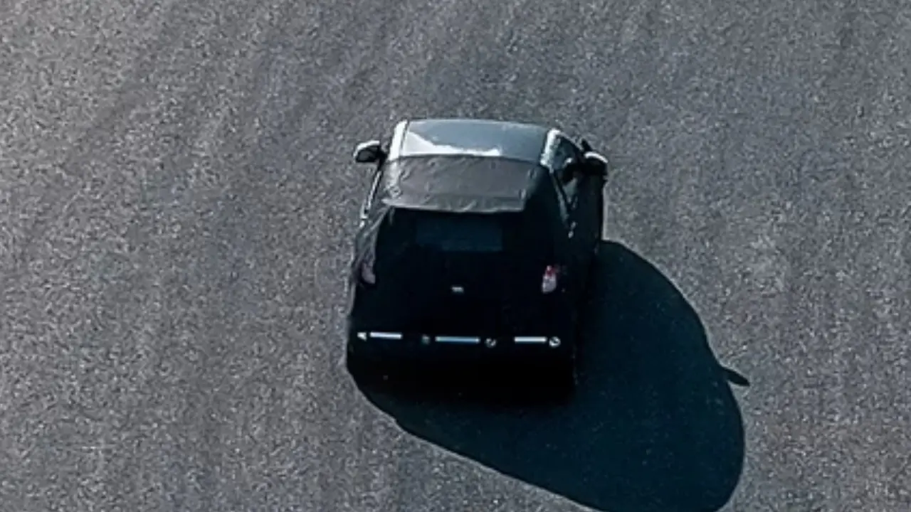 Smart #2 Na pista, totalmente camuflado na Europa em movimento