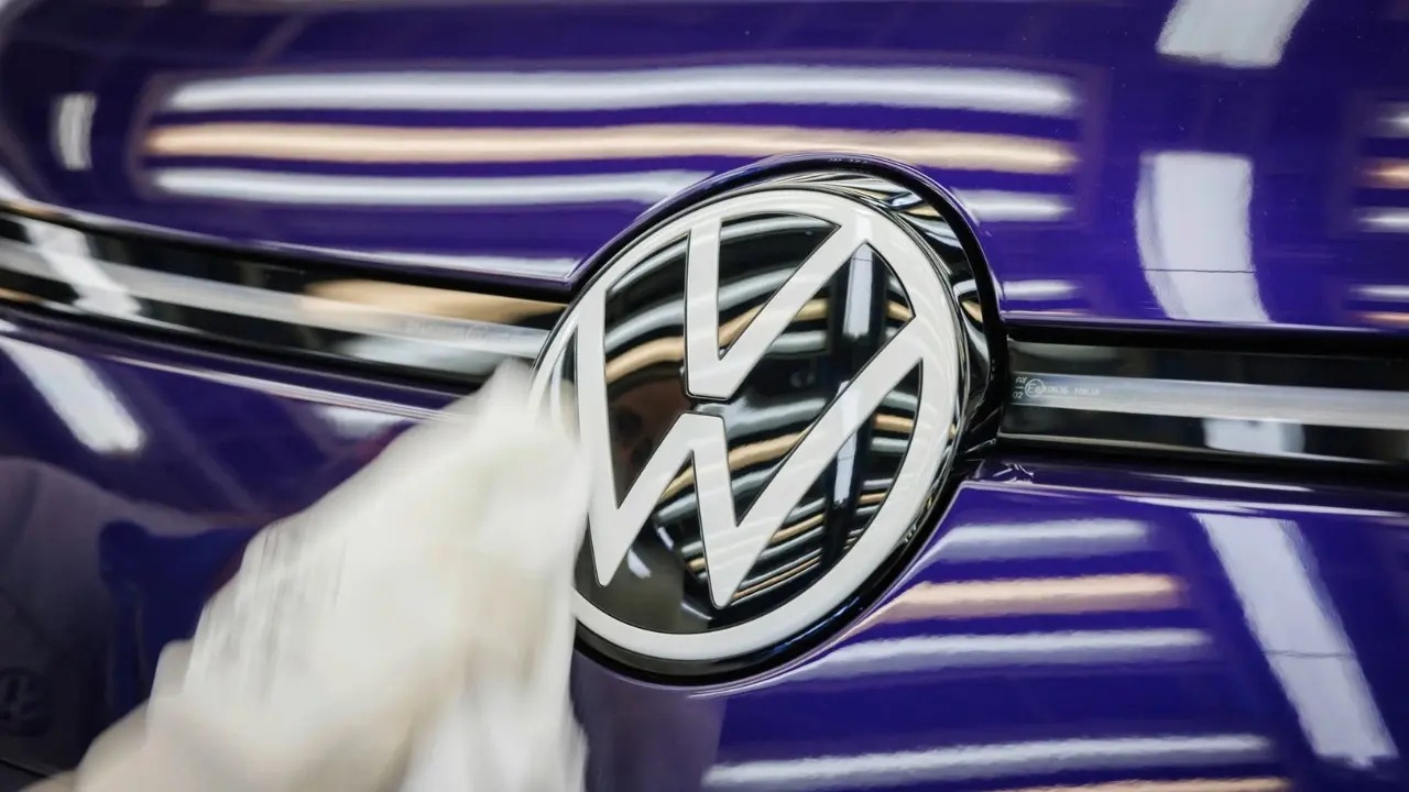 Volkswagen ID.3 Logo fábrica na Alemanha