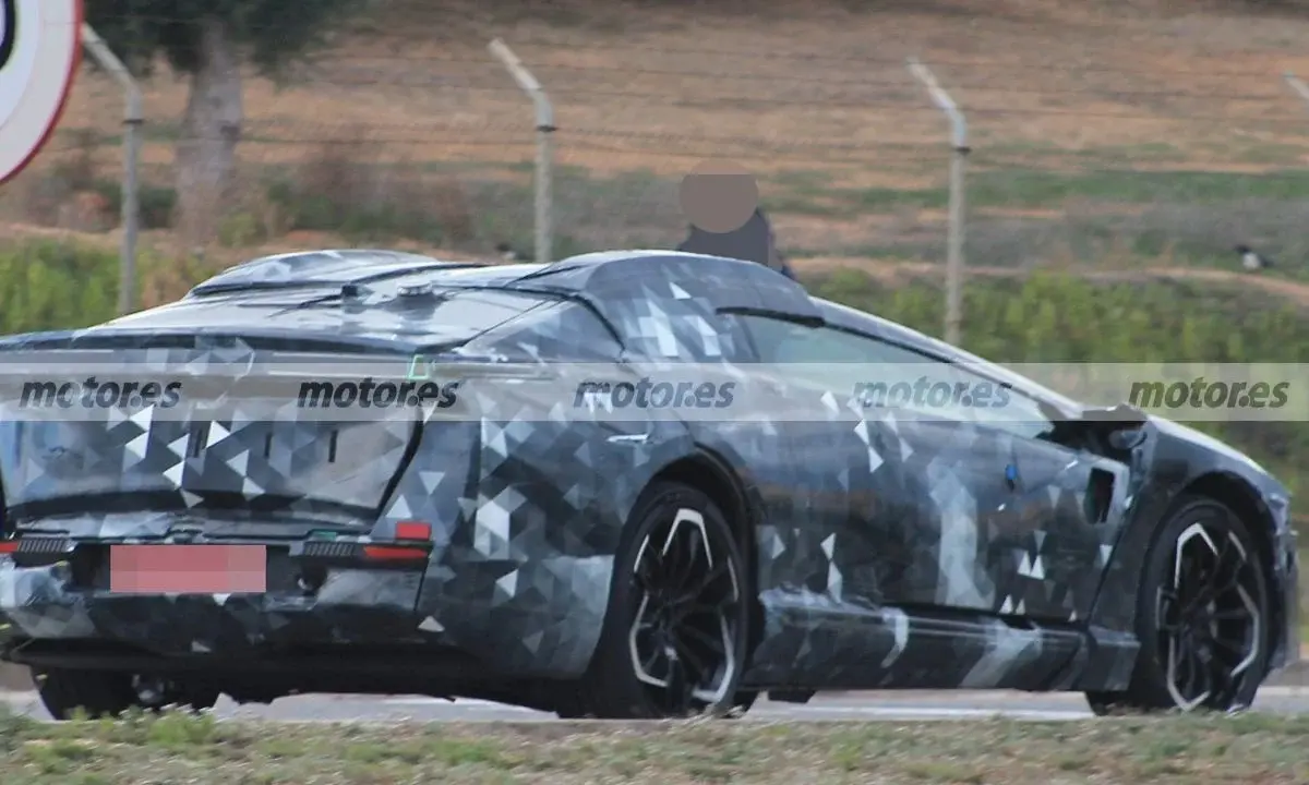 CEER flagra na Espanha camuflado