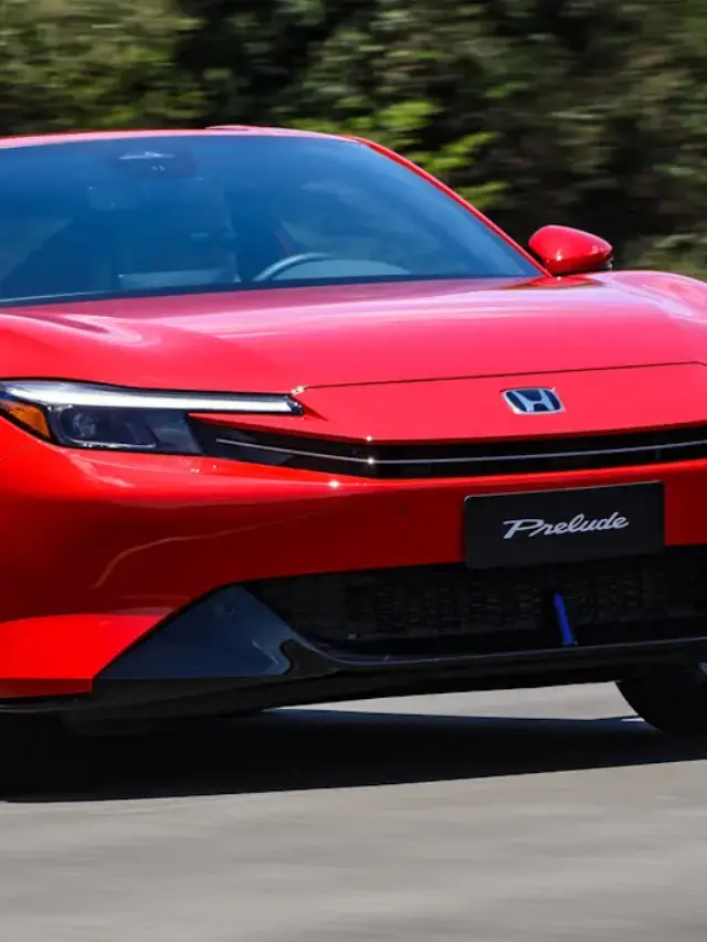 Honda Prelude vermelho de dianteira