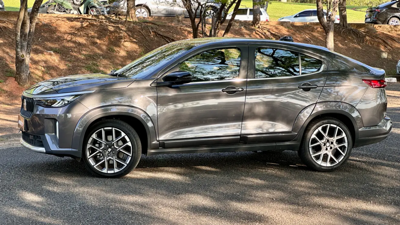 Fiat Fastback Limited Edition [Auto+ / João Brigato]