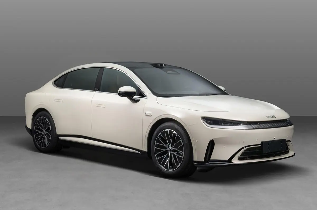 Smart #6 branco visto de lado