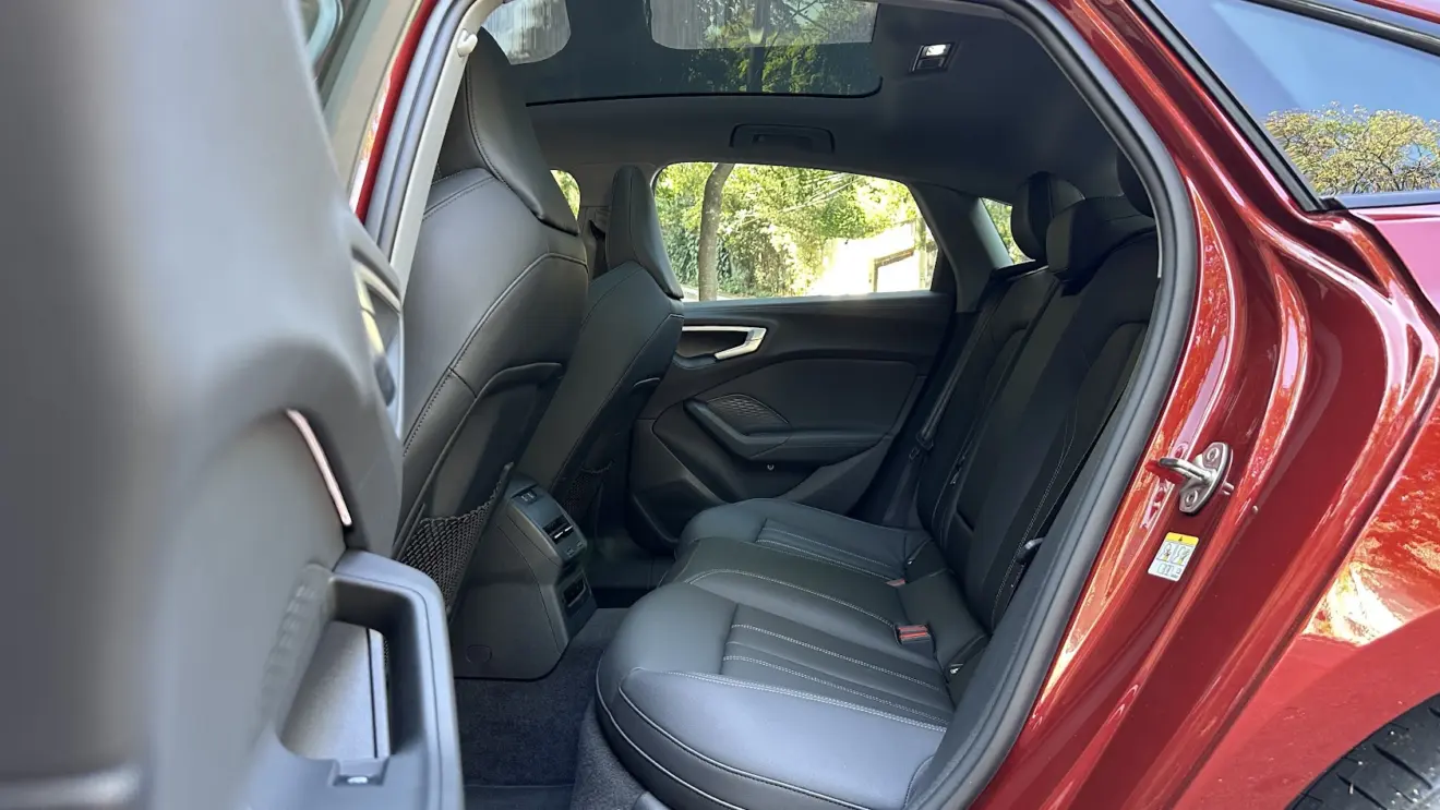 Espaço traseiro do Avaliação Audi A5  Performance S Edition