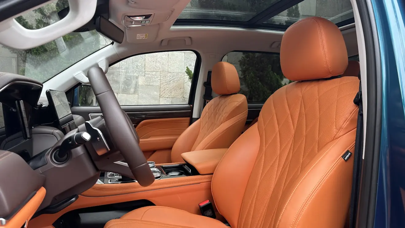 Bancos dianteiros da Foton Tunland V9