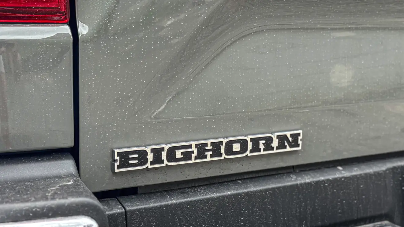 Ram Rampage Big Horn prateada estática para avaliação e teste