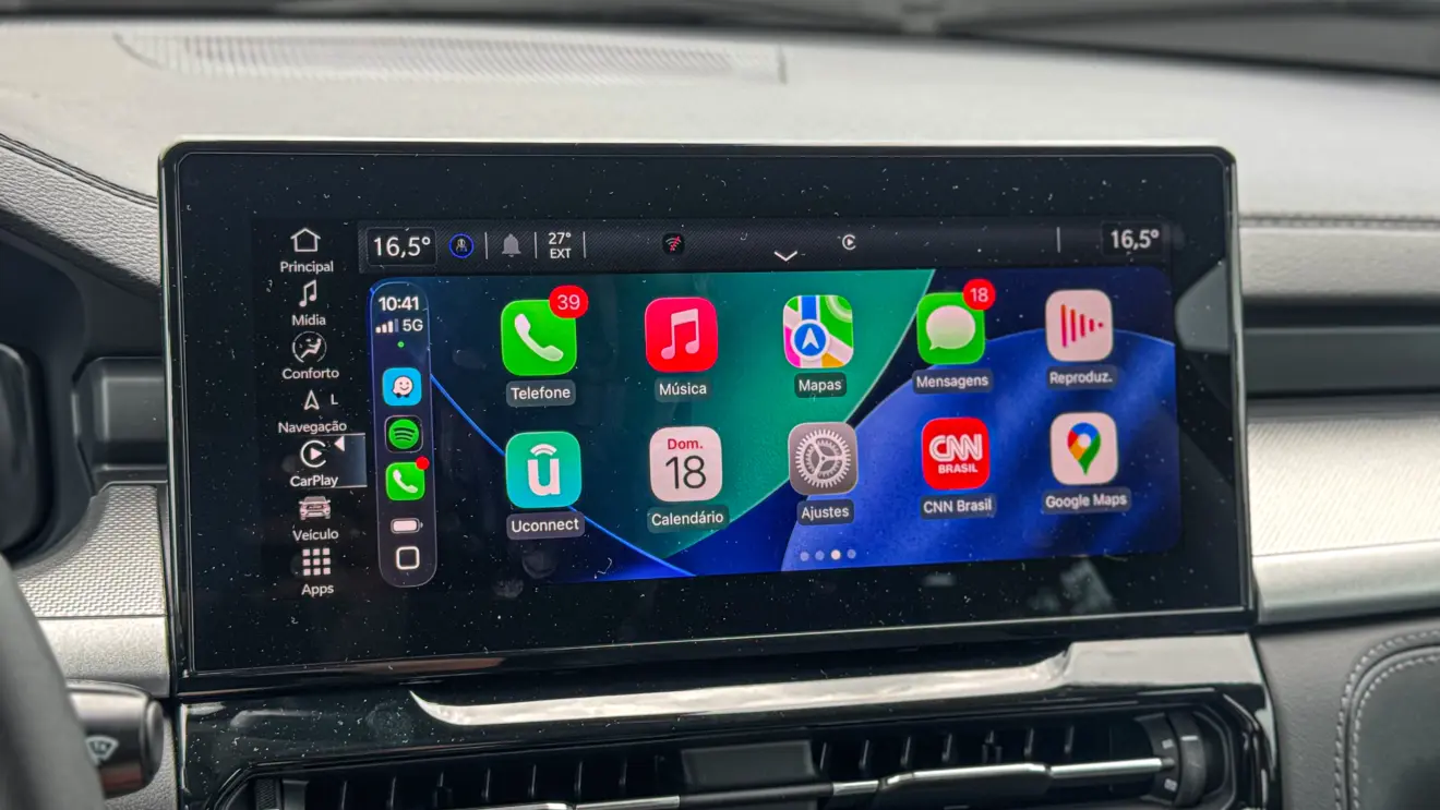 Ram Rampage Big Horn prateada e seu interior para avaliação e teste