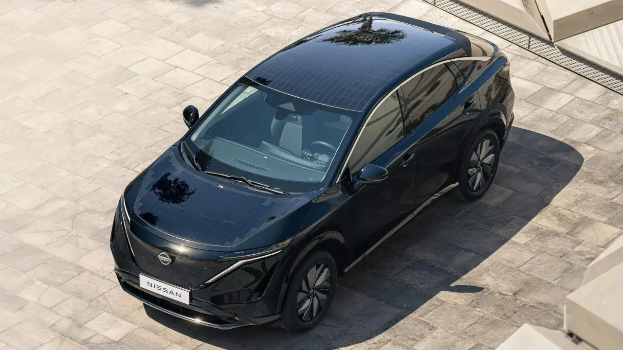 Nissan Ariya com painéis solares para gerar mais autonomia