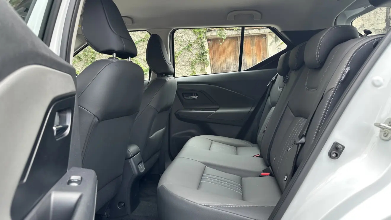 Espaço traseiro do Nissan Kait