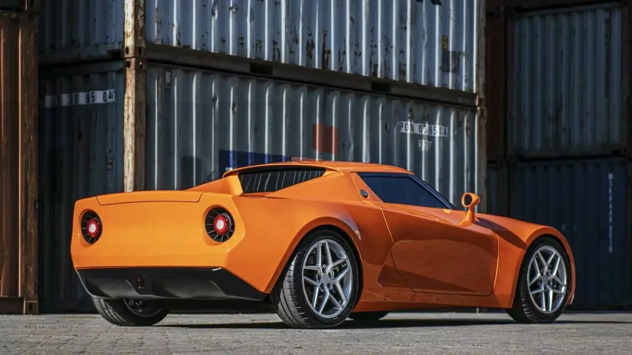 SC-01 esportivo elétrico chinês que vai estrear na Europa, na cor laranja estático