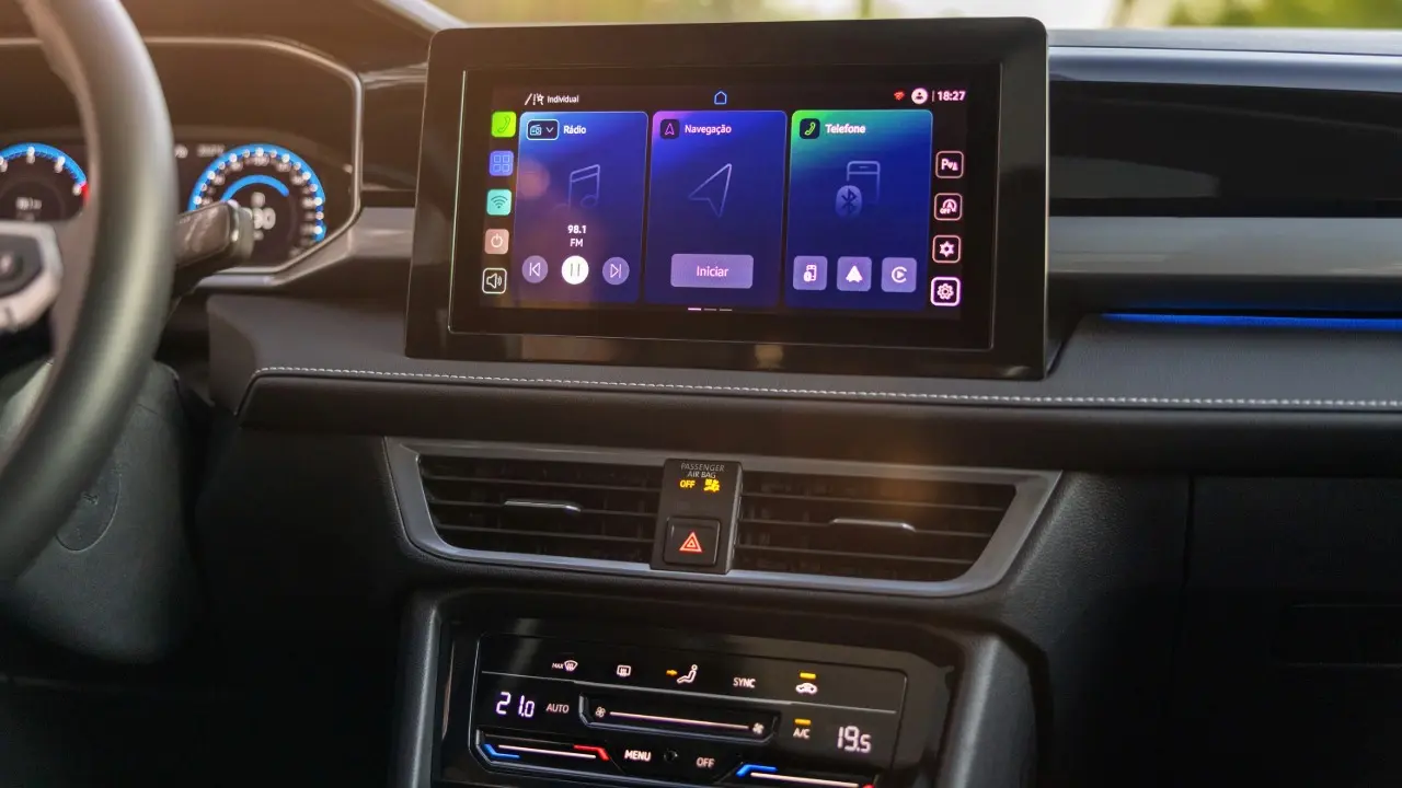 Volkswagen Taos 2026 em interior