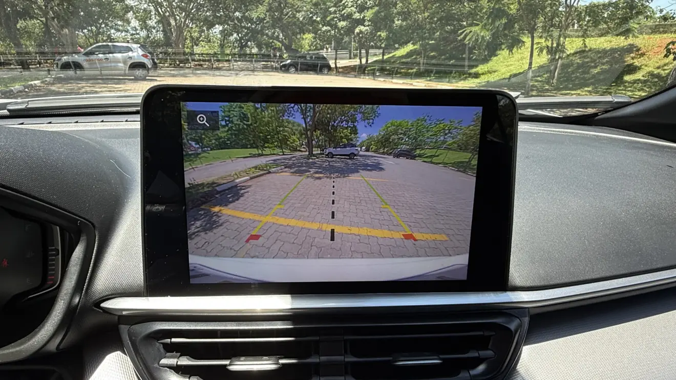 central multimídia ligada do Fiat Pulse Impetus Hybrid