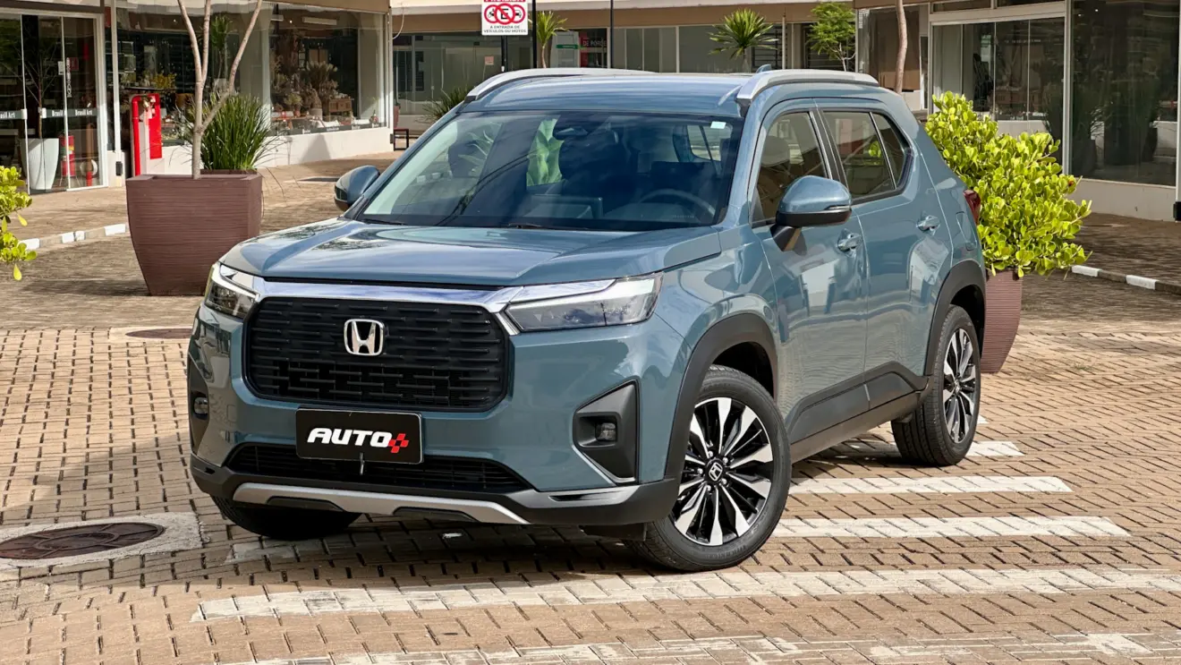 Honda WR-V EXL azul de frente em um shopping