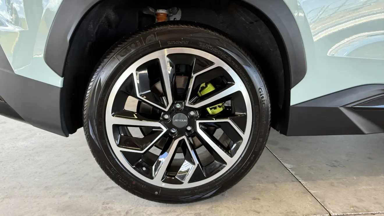 roda do Jetour S06 Premium