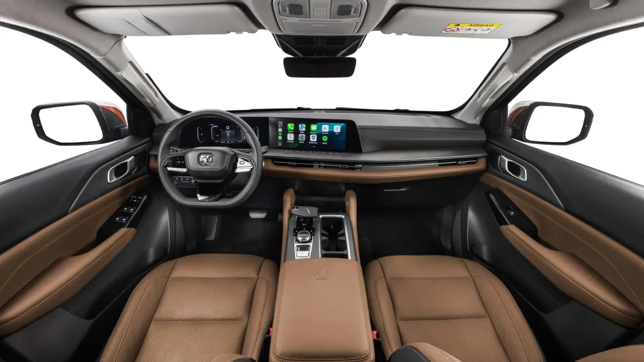 Ram Dakota Laramie interior