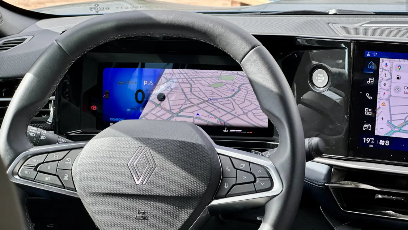 painel de instrumentos totalmente digital do renault boreal com google maps