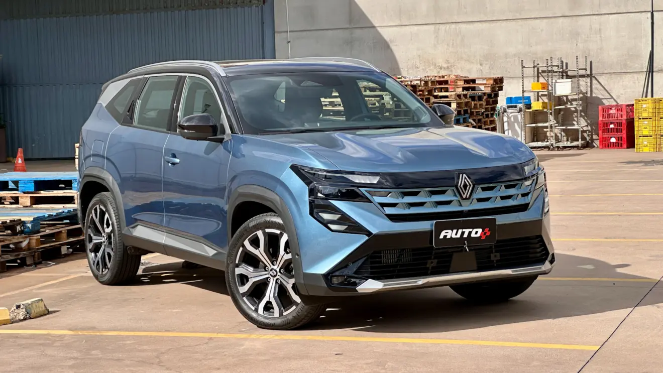 Renault Boreal Iconic azul visto de frente