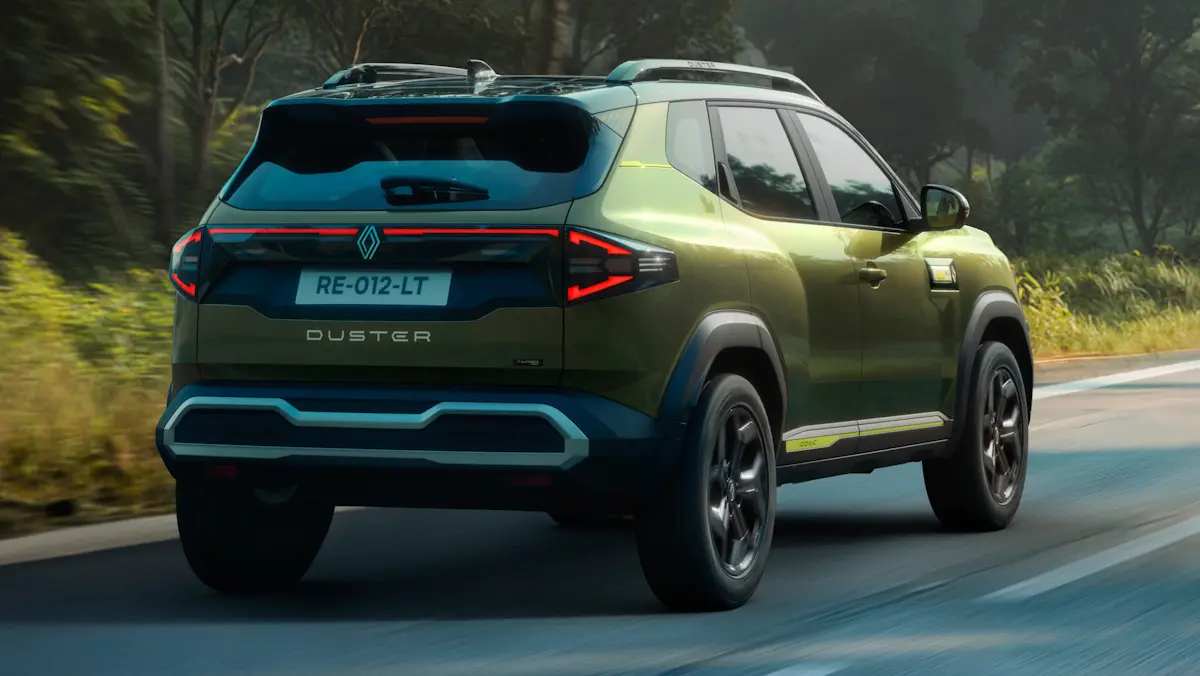 Renault Duster 2026 verde de traseira