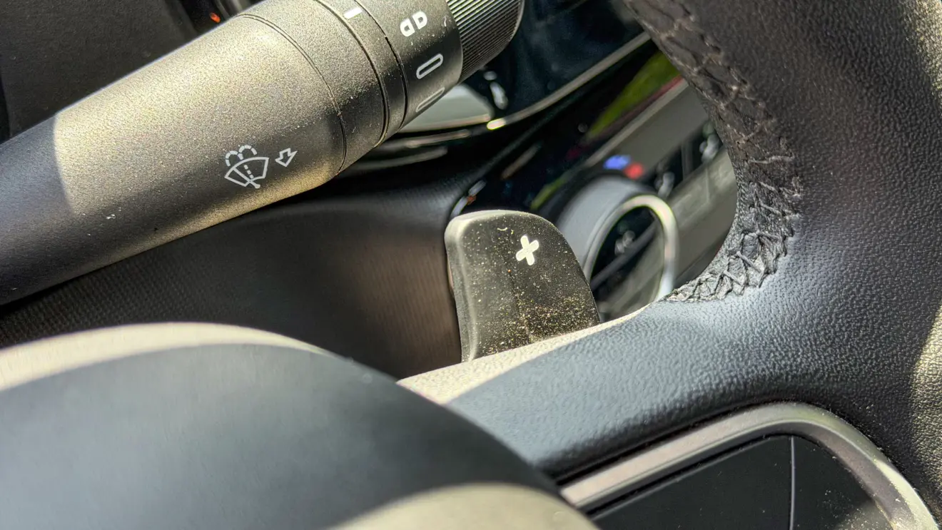 Interior da Fiat Strada Volcano 1.3 CVT