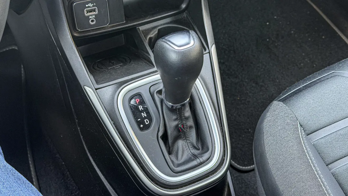 Interior da Fiat Strada Volcano 1.3 CVT