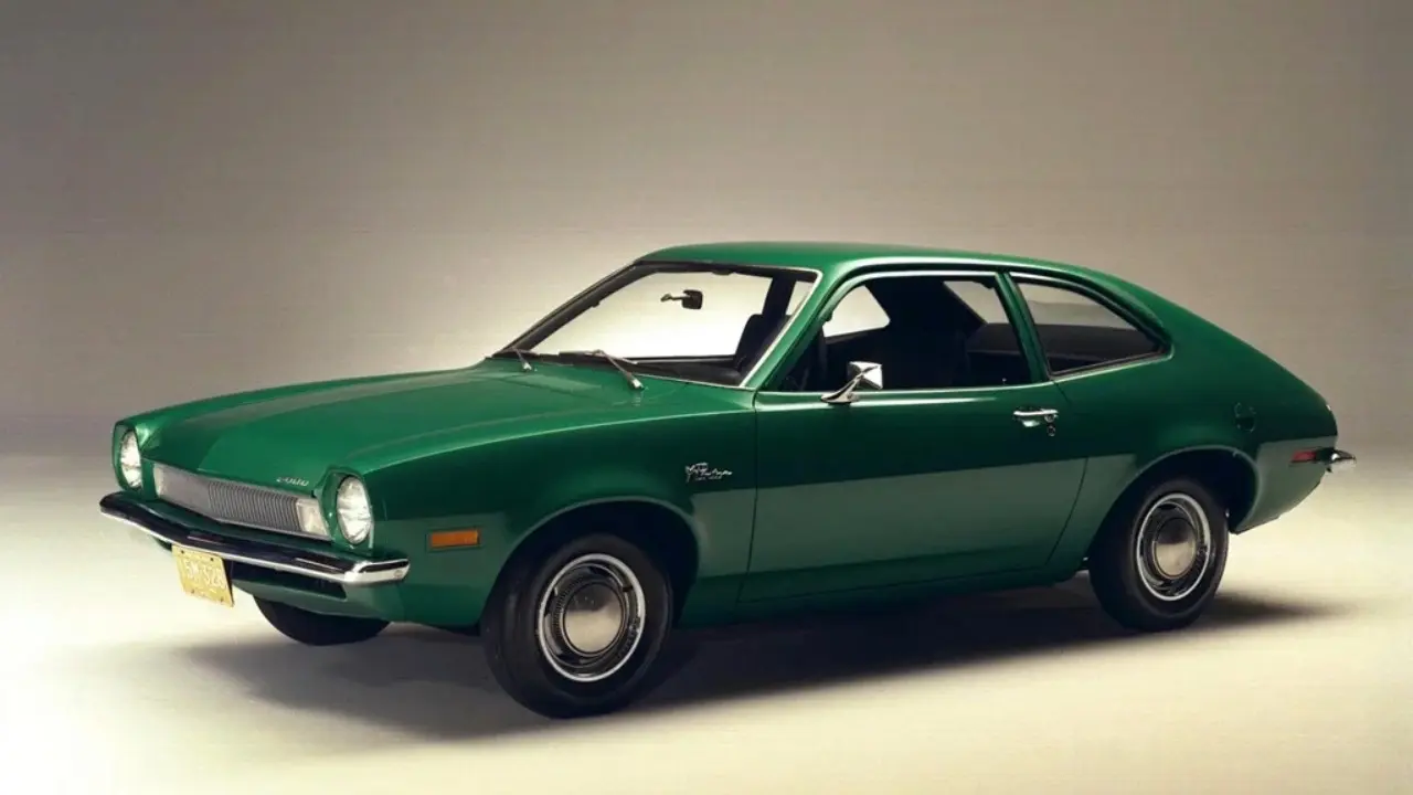 Ford Pinto verde