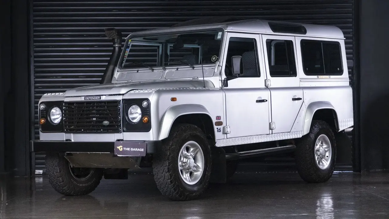 Land Rover Defender 110
