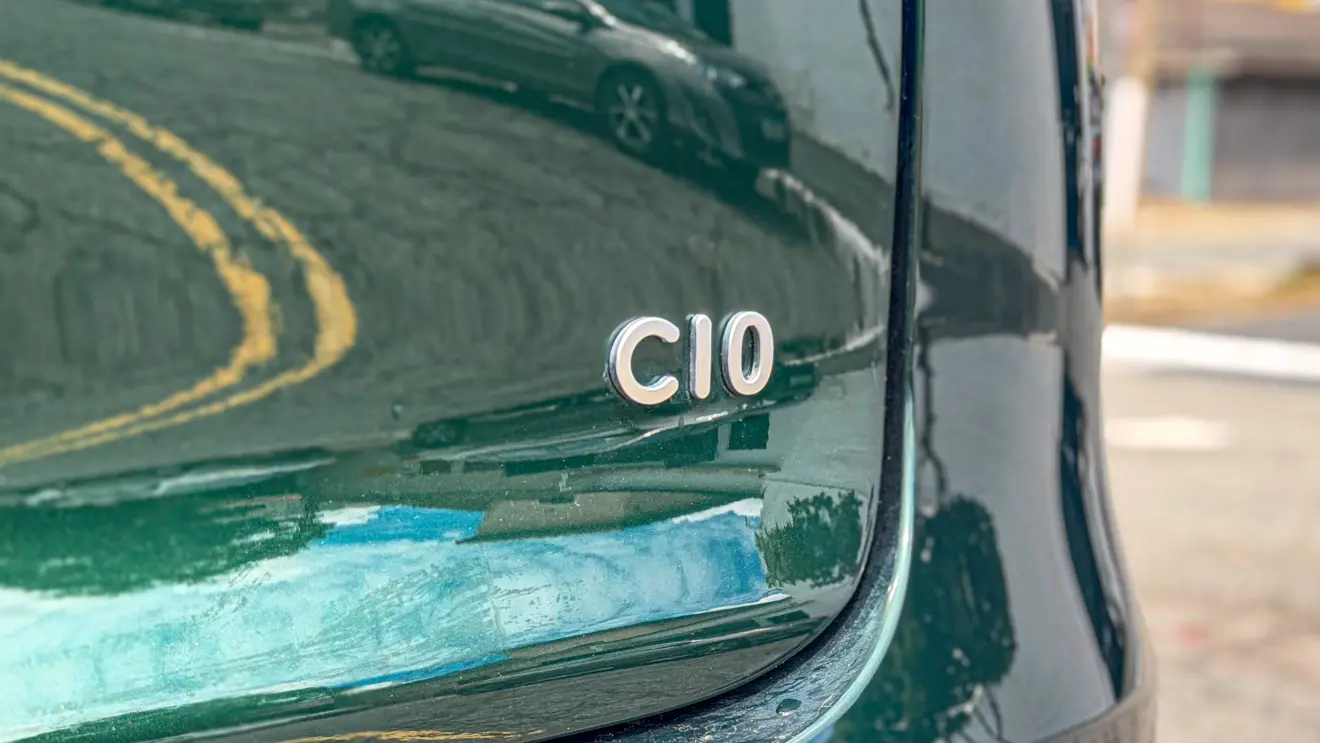 Leapmotor C10 BEV estático na cor verde