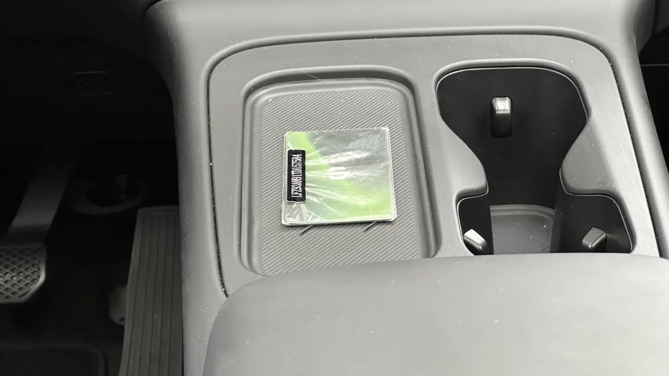 Chave em formato de cartão do Leapmotor C10 REEv