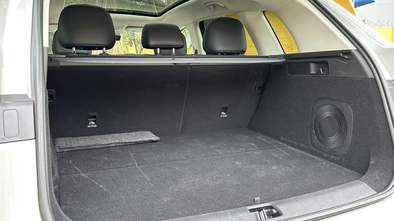 Porta-malas do SUV Leapmotor C10 REEV
