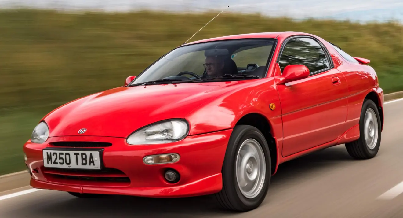 O prazer de dirigir o Mazda MX-3