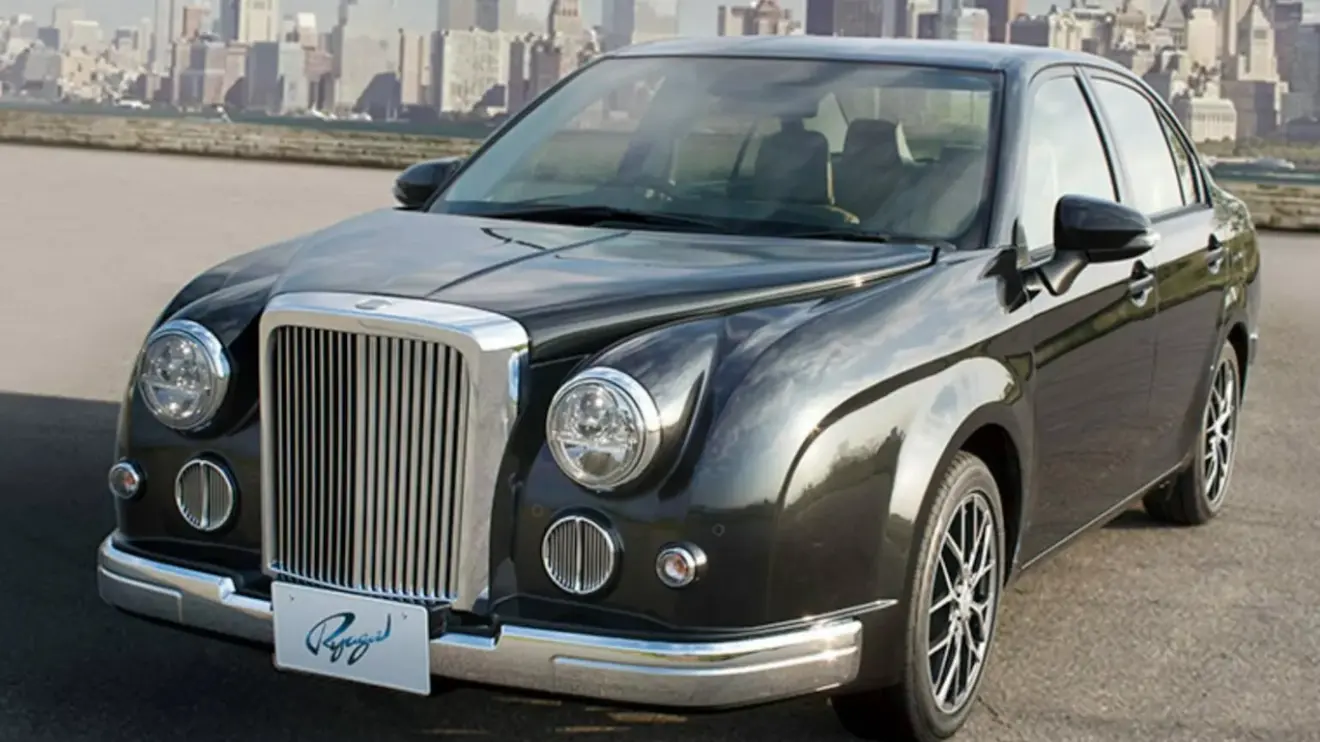 Mitsuoka Ryugi Final Edition preto visto de frente